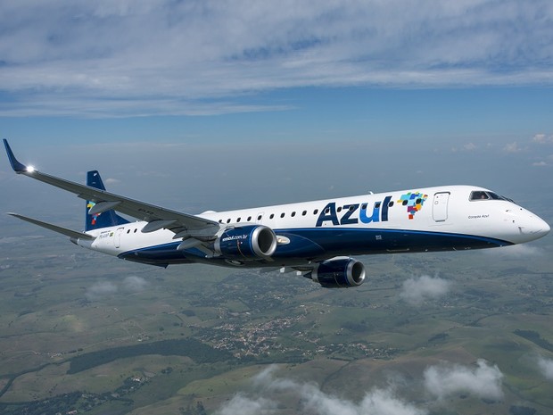 Avião da Embraer E-195 usado pela Azul