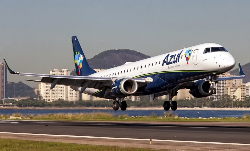 Embraer E195