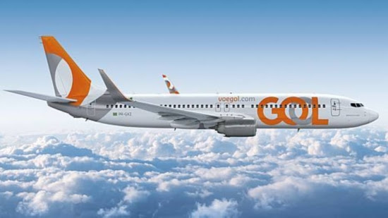 Gol recebeu a 100ª aeronave de última geração da Boeing, já customizada com a nova logomarca da empresa