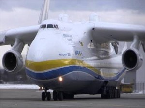 Antonov Mriya An-225, maior avião do mundo. Reprodução / Youtube