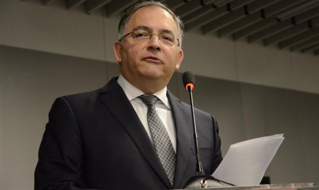 O presidente do Instituto Brasileiro de Aviação, Francisco Lyra